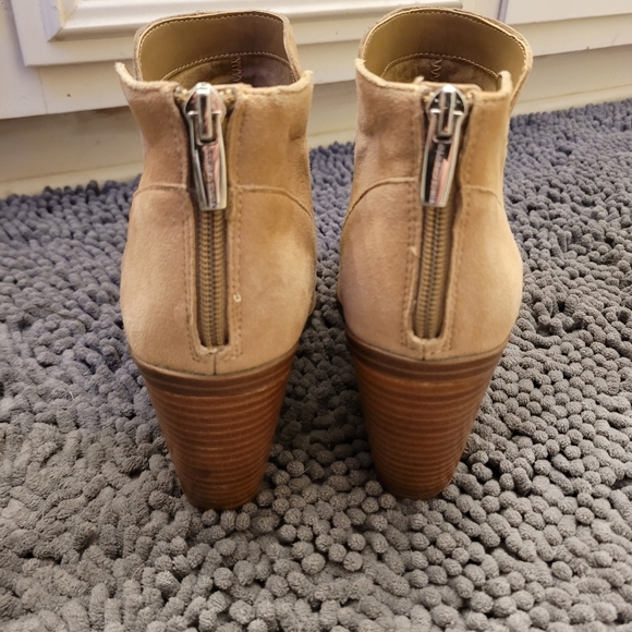 Vince camuto booties - Picture 6 of 9